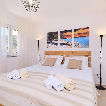 Villa Meacres Sun *