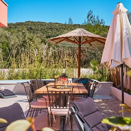 Villa Meacres Sun